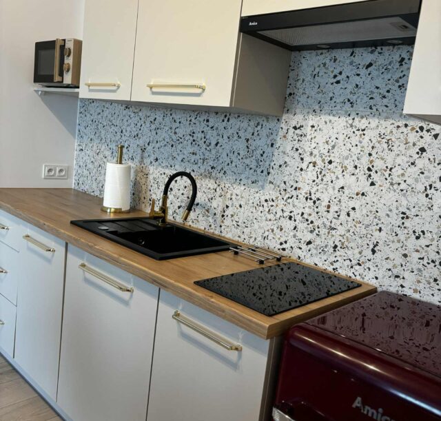 ac5c57c2-e834-4967-aa61-7b5d880f27d5